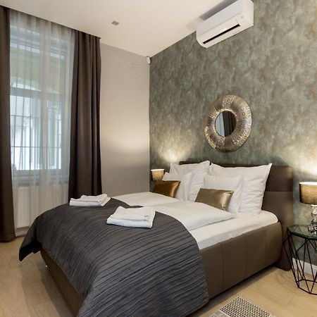 Grand Designer Dream Home In The Center W 3Br/3Bath Budapest Kültér fotó
