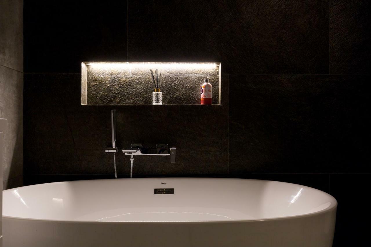 Grand Designer Dream Home In The Center W 3Br/3Bath Budapest Kültér fotó