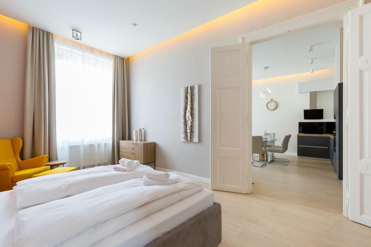 Grand Designer Dream Home In The Center W 3Br/3Bath Budapest Kültér fotó