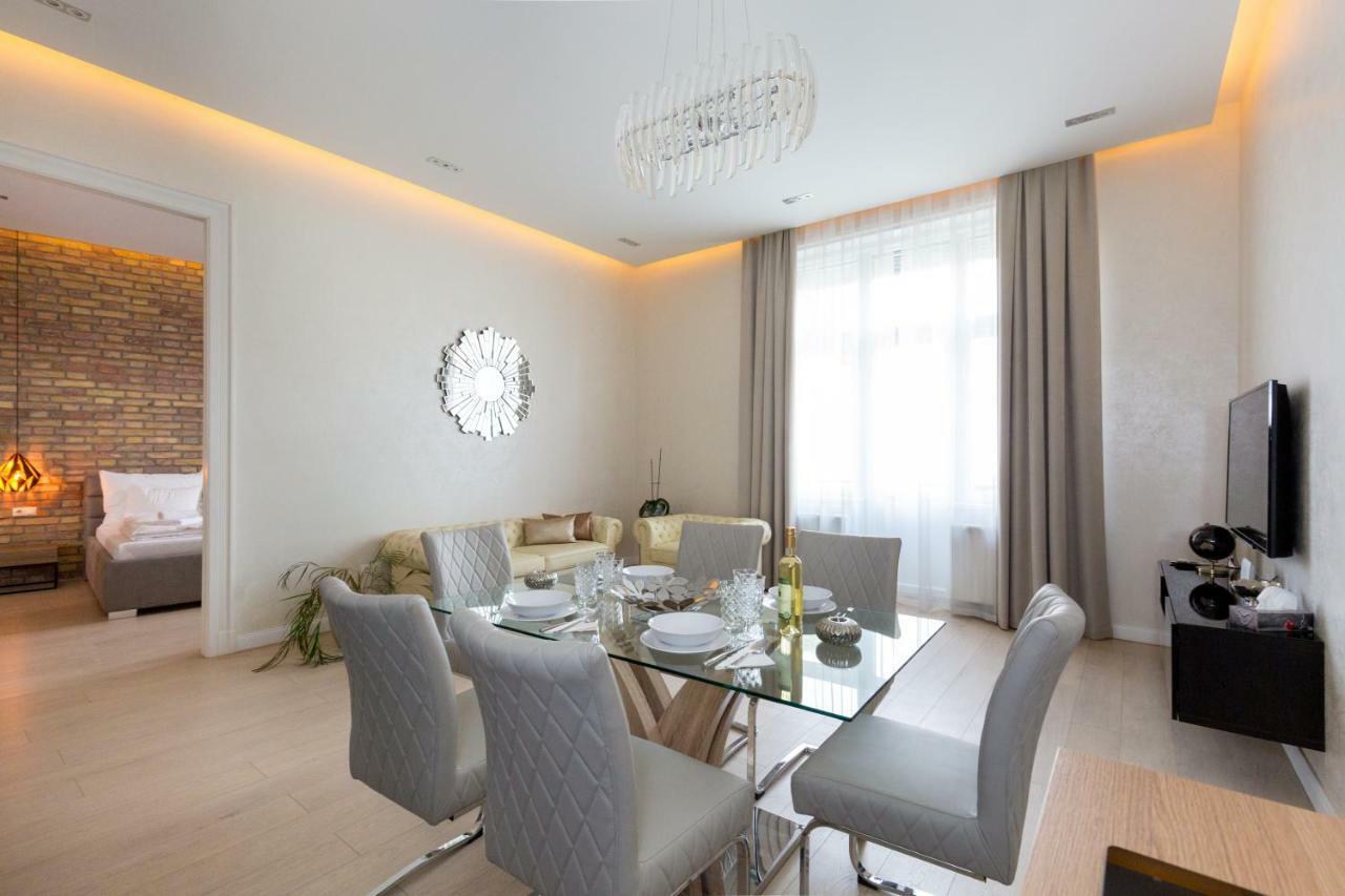 Grand Designer Dream Home In The Center W 3Br/3Bath Budapest Kültér fotó