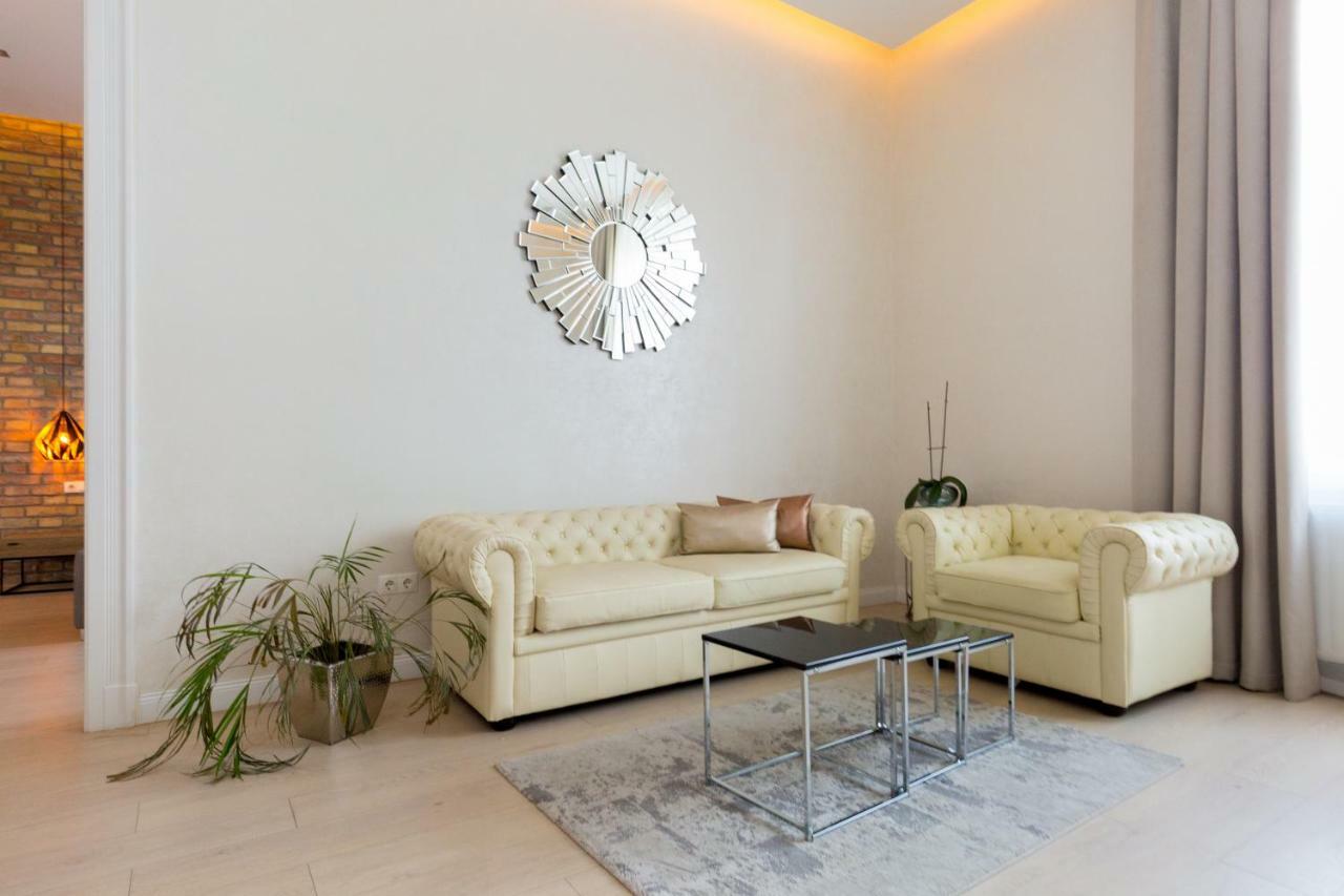 Grand Designer Dream Home In The Center W 3Br/3Bath Budapest Kültér fotó