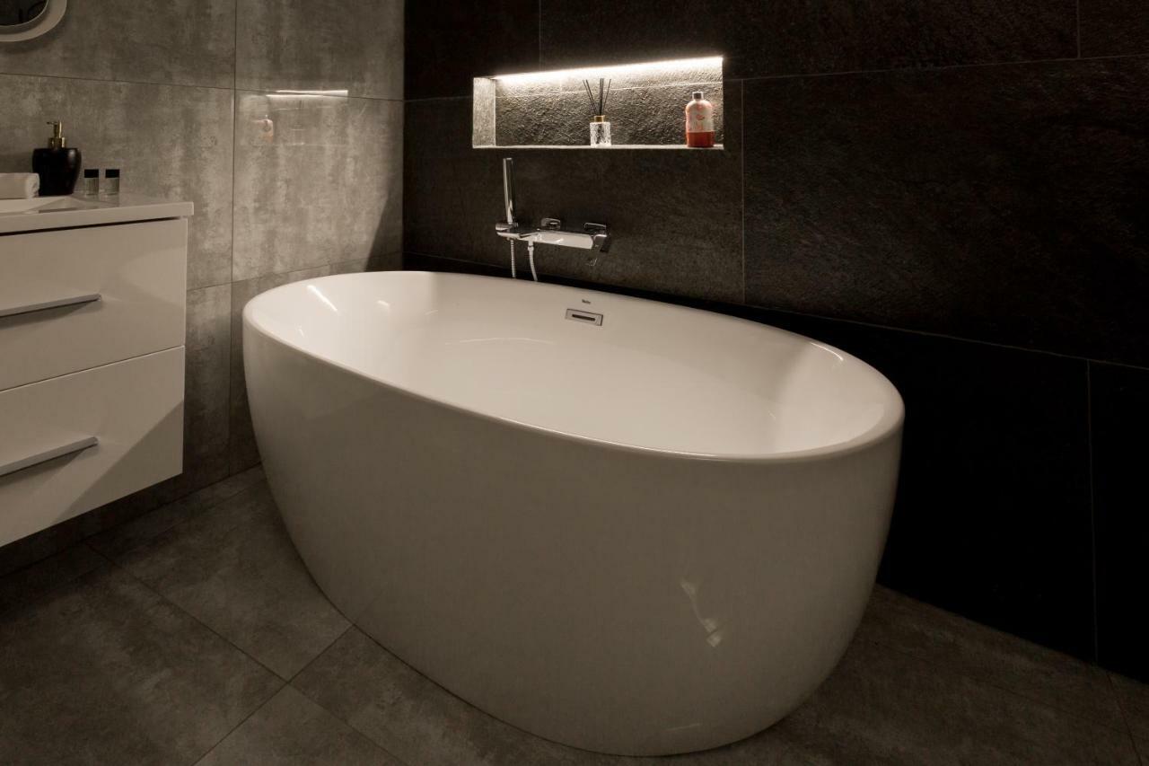 Grand Designer Dream Home In The Center W 3Br/3Bath Budapest Kültér fotó